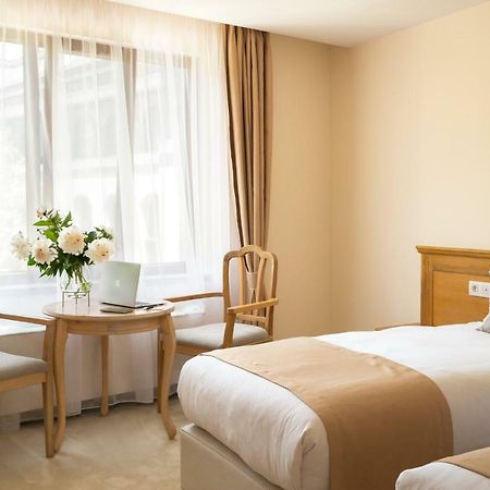 Family Hotel Anna Ruse Extérieur photo