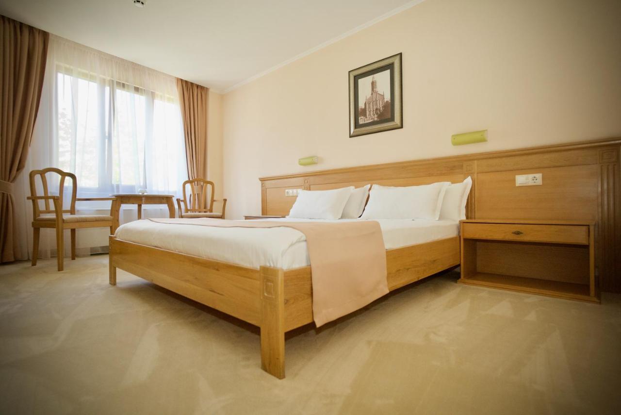 Family Hotel Anna Ruse Extérieur photo