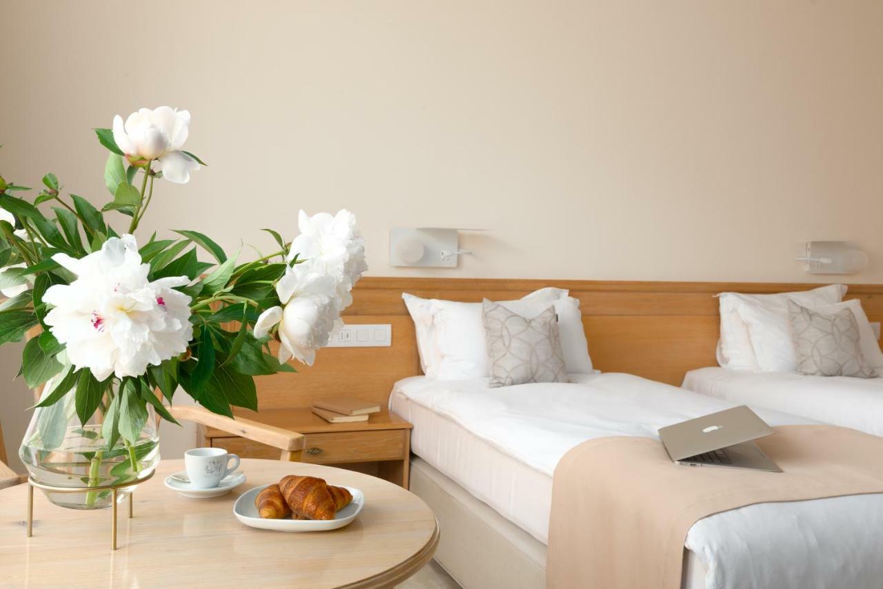 Family Hotel Anna Ruse Extérieur photo